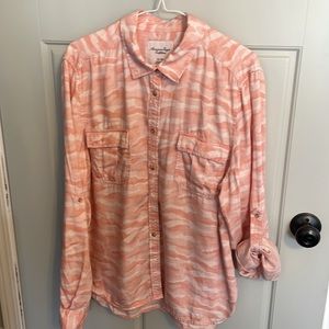 Pink white camo shirt American Eagle